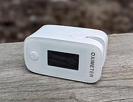 Пульсоксиметр на палець MomMed YM201