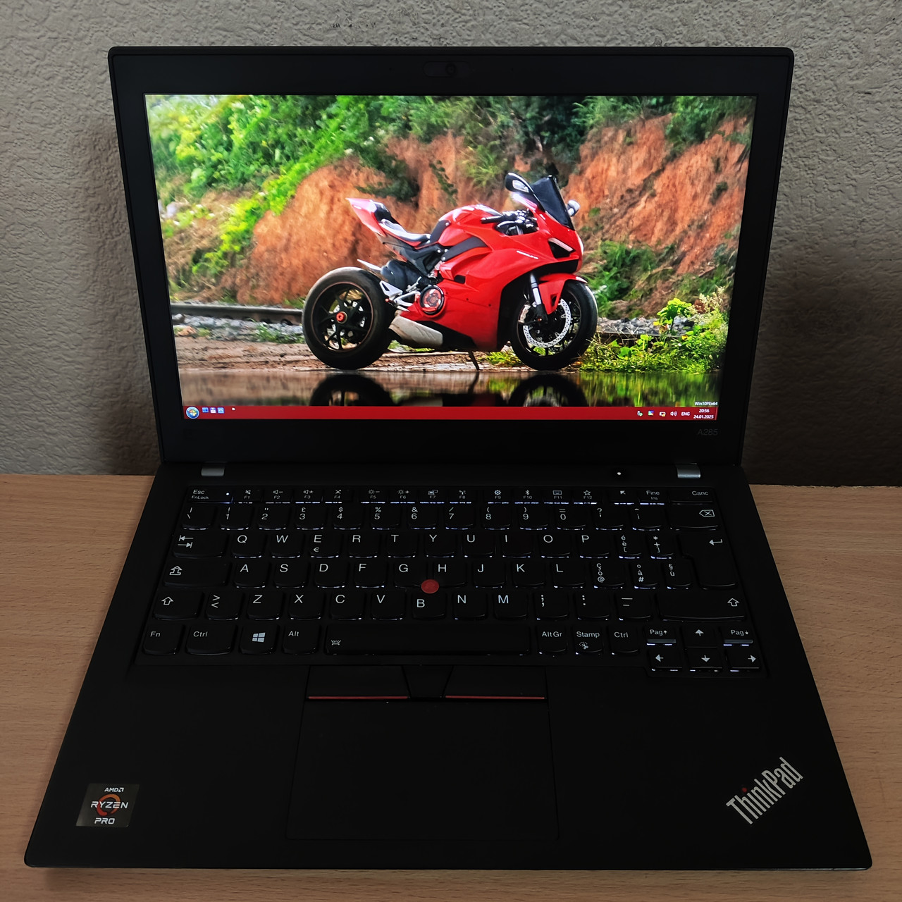 Ноутбук Lenovo ThinkPad A285 12.5" FHD/IPS ТАЧ Ryzen 5 Pro 2500U 4ядра/8 DDR4/SSD 128 Gb M.2/AMD Radeon RX Vega 8 Graphics/WebCam, фото 1