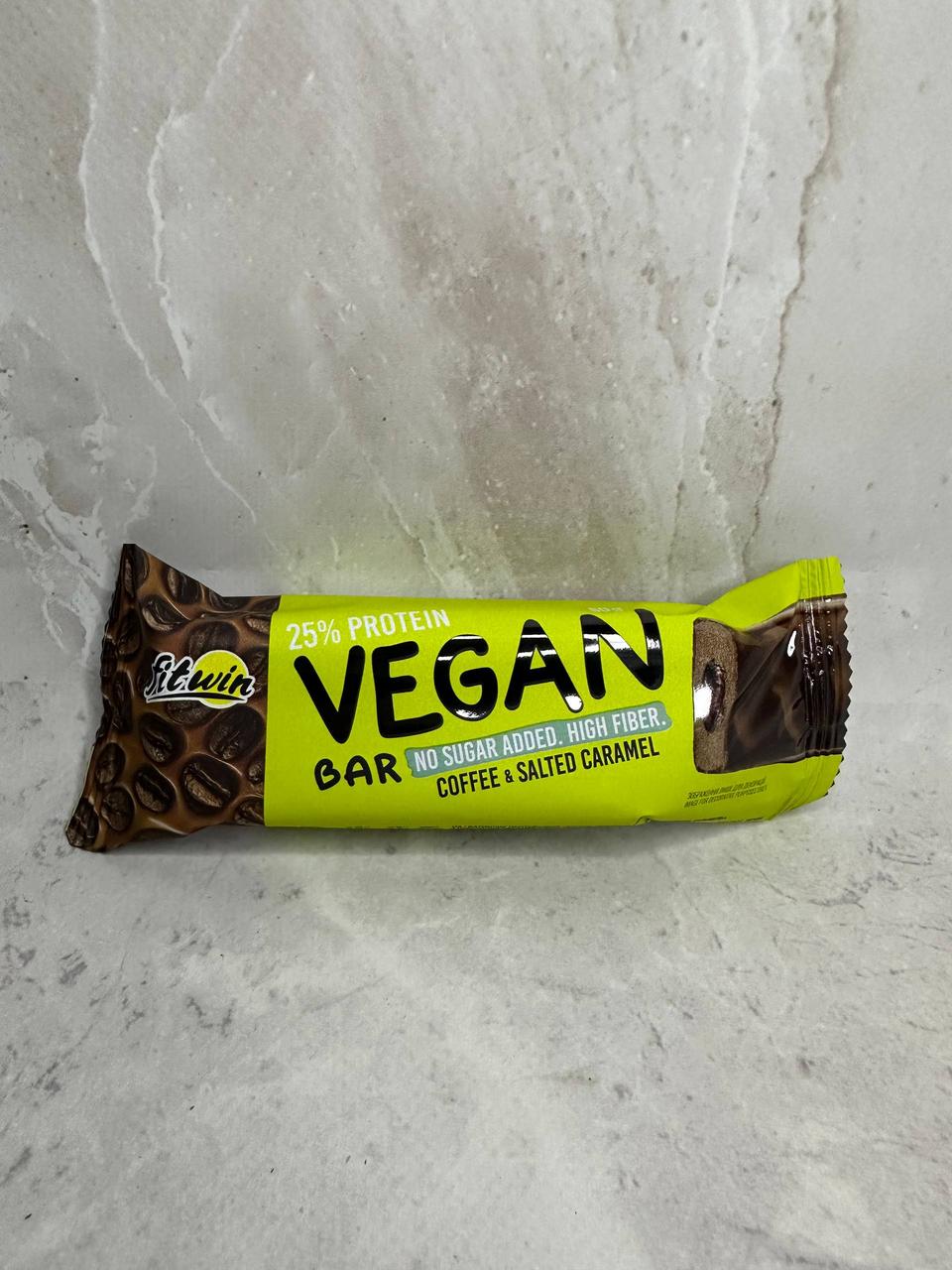 Протеїновий батончик 25г % Vegan Bar Кава і солона карамель, БЕЗ ЦУКРУ, 60 г FitWin, фото 1