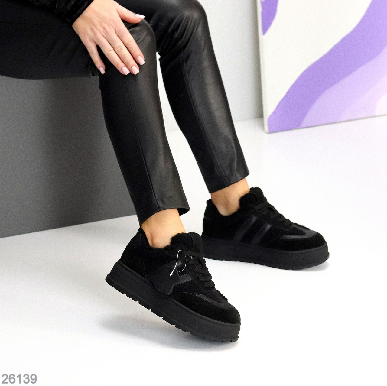 Зимові чорні черевики з хутром Тедді натуральні на потовщеній підошві, фото 1