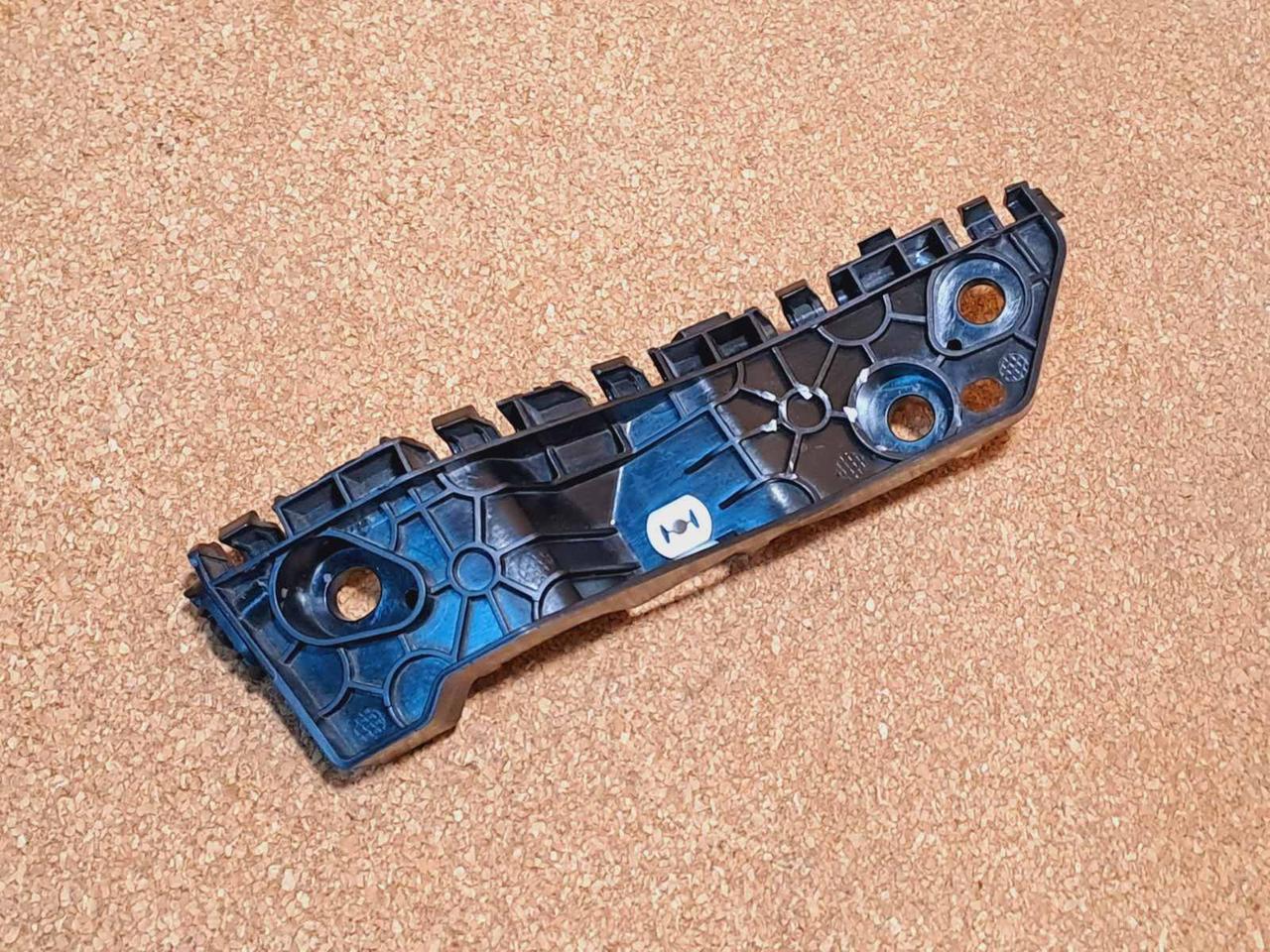 Кронштейн переднього бампера правий Грейт Вол Вингл 7 Great Wall Wingle WINGLE 7, фото 1