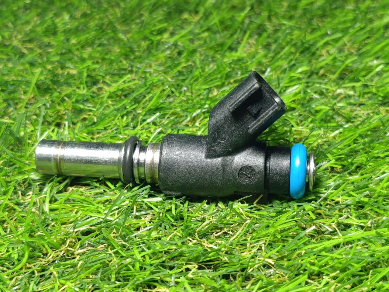 Форсунка паливна Opel Astra 1.6 / Chevrolet Aveo (55559377, 25380933, 821358), фото 1