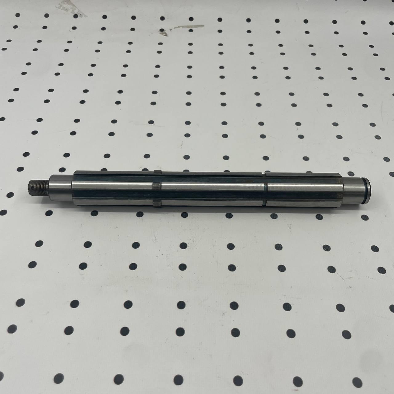 Вал реверсу КПП проміжний Т-25 короткий  14.37.301-4, фото 1