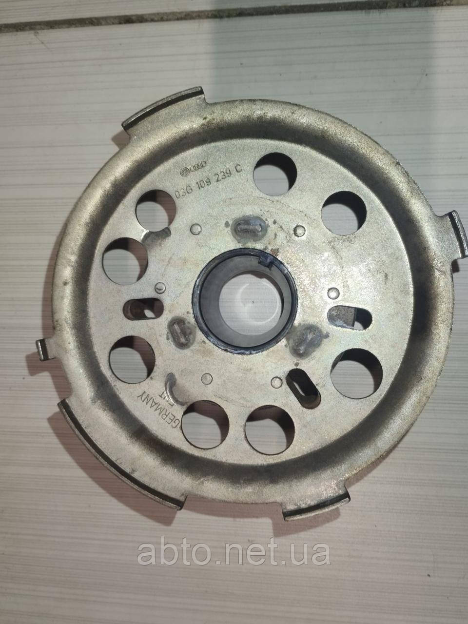 Фланець маточина випускного розподільника Audi, Skoda, Volkswagen, Mitsubishi