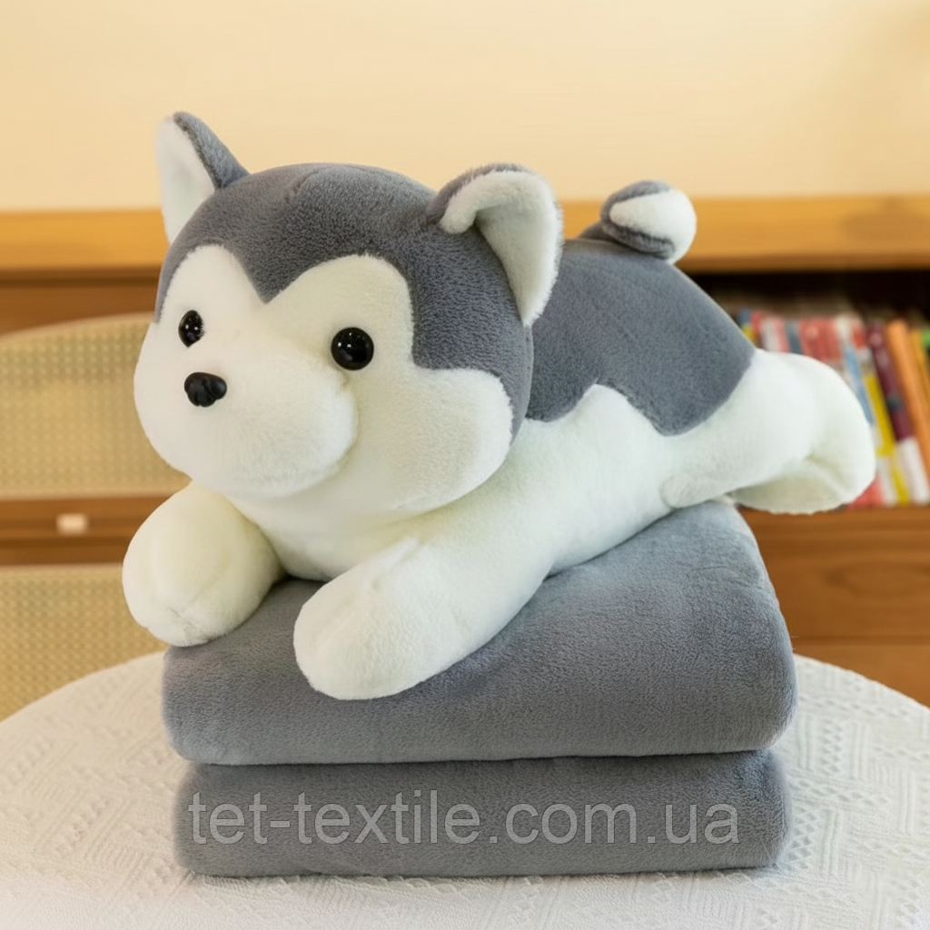 М'яка іграшка з пледом усередині Собачка Лайка біло-сіра