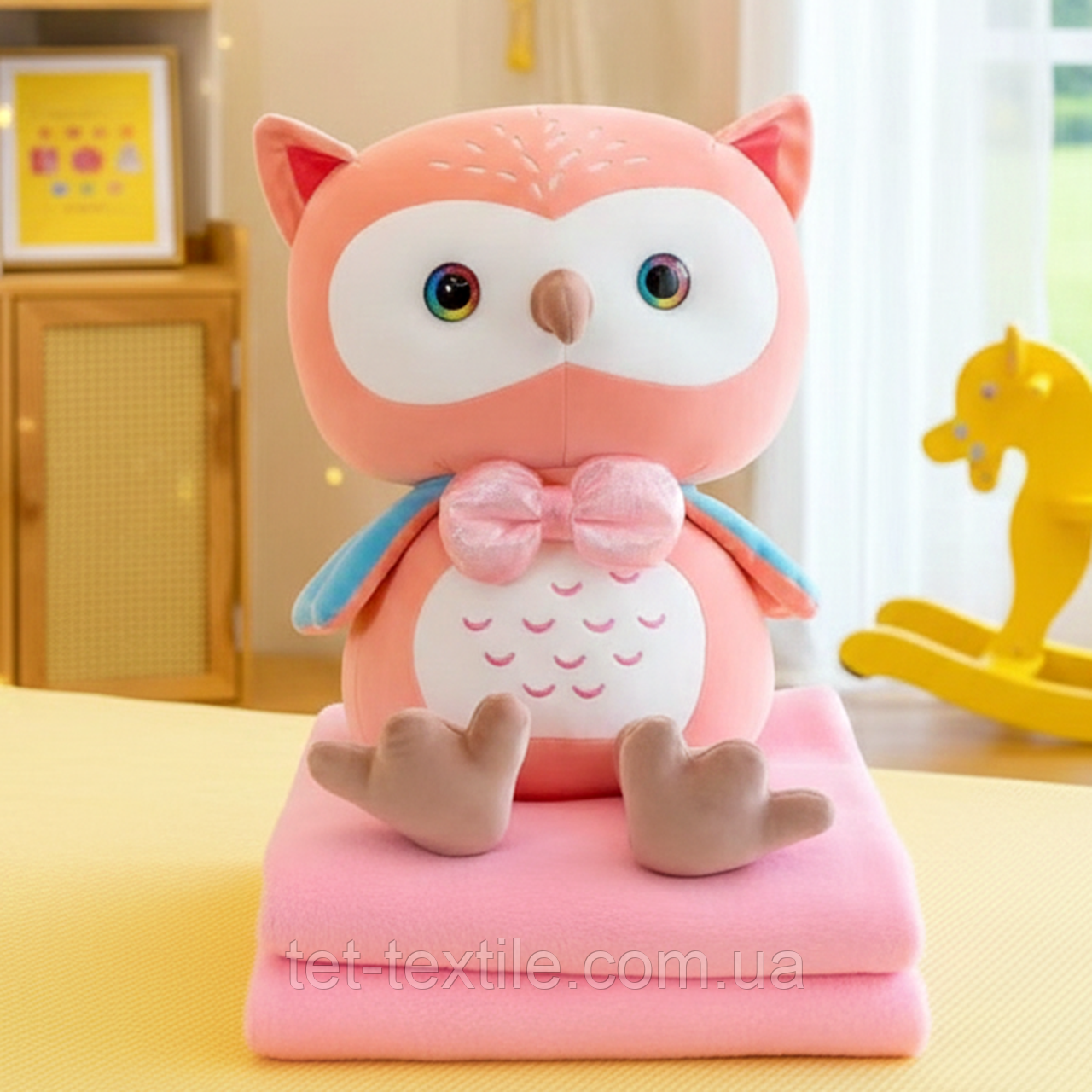 М'яка іграшка з пледом усередині Сова рожева