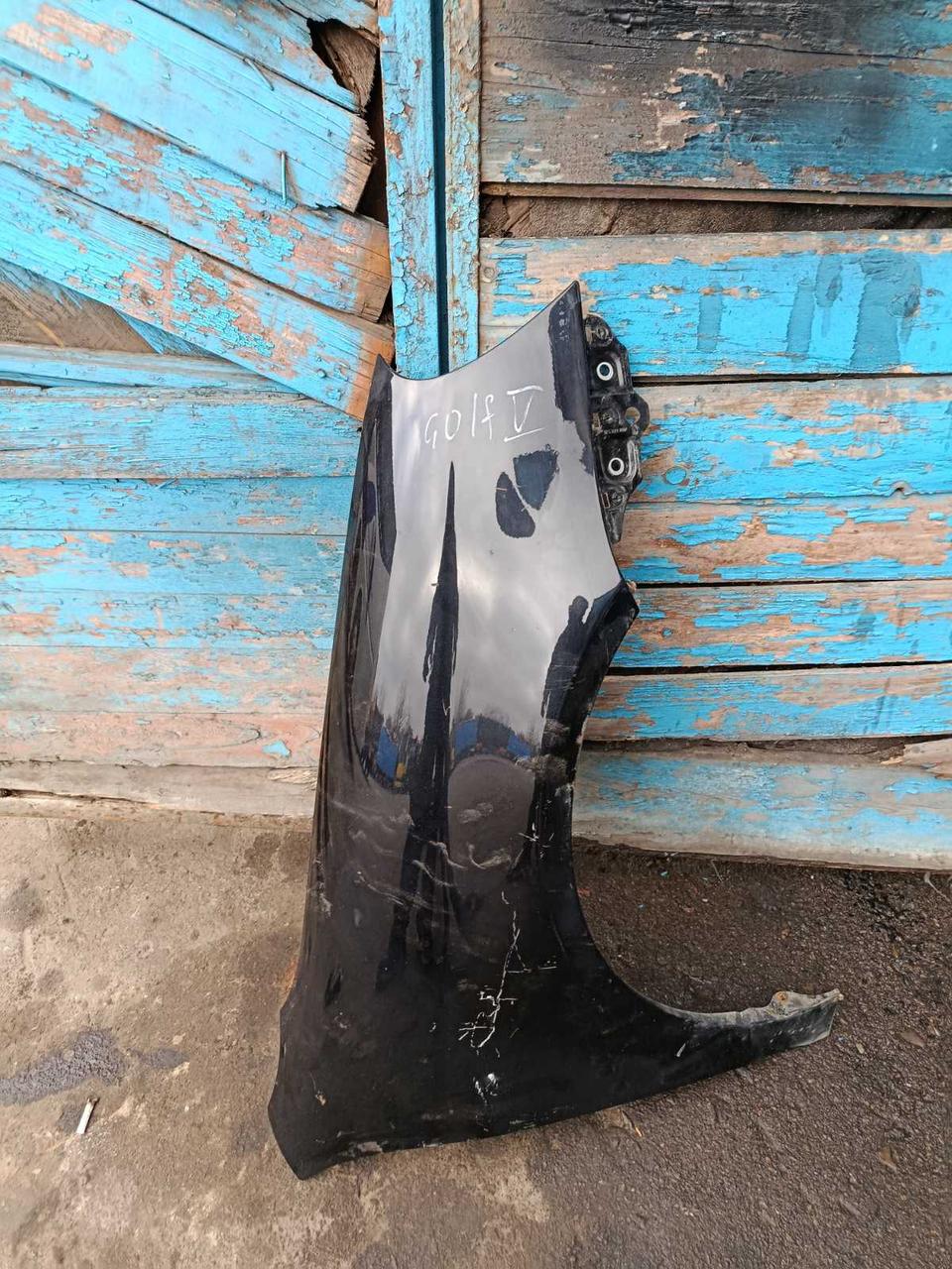 Вітаю зацікавлених на авто розборці Чемпіон !!!<br />
 Предметом оголошення є&nbsp;Крило Переднє Праве Vw Jetta LA3H Golf 5 Combi 1K5821022A<br />
 Фактичний стан на фото. Гарантія 14 днів на встановлення та перевірку<br />
 Висилаємо по всій Україні по передоплаті на транспортні витрати!<br />
 Наявність та асортимент на складі постійно змінюються.<br />
 Точні деталі уточняйте по телефону +380973363743 — фото 1