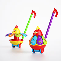Іграшка-каталка (толокар) зі звуковим ефектом, 1 шт (асорті)