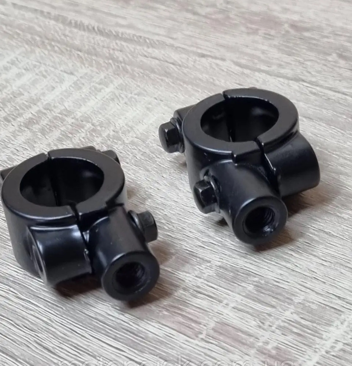 Кріплення/хомут під мото дзеркала  8 мм