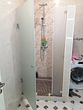 Скляна матова душова перегородка з дверима, фото 2