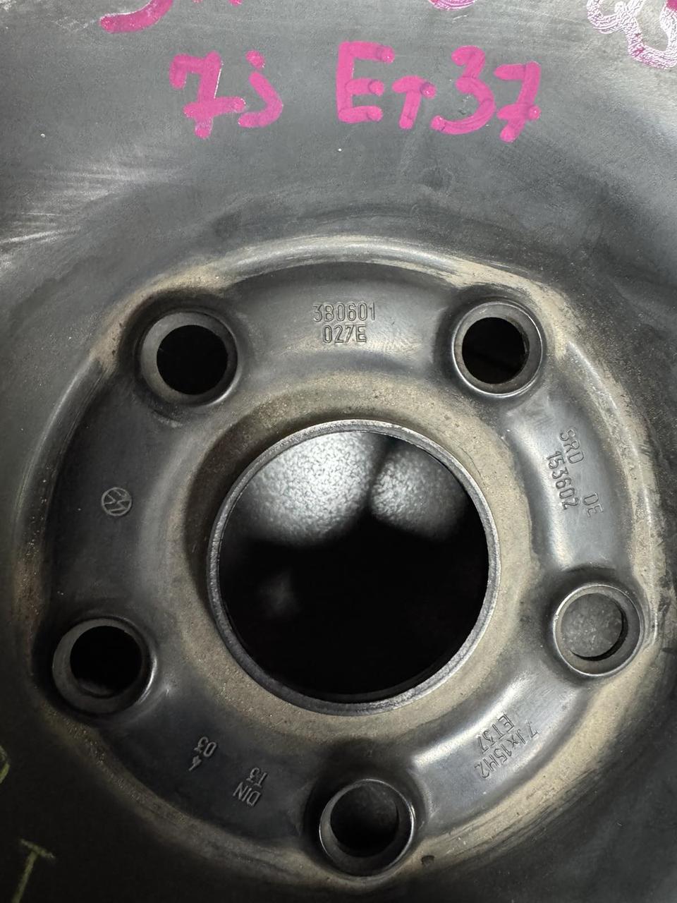 <p>Вітаю зацікавлених на авто розборці Чемпіон !!!<br />
 Предметом оголошення є Диск Металевий 5 112 R 15 7J Et37 Цо 57.1 Vw</p>
 
 <p>Ціна вказана за 1шт!<br />
 &nbsp;</p>
 
 <p>Детальні фото та інформація за телефоном 0973363743<br />
 Відправка по усій Україні за передоплатою на транспортні витрати<br />
 Більш детальні фото надсилаємо на вайбер<br />
 Запрошуємо до перегляду інших оголошень</p> — фото 4