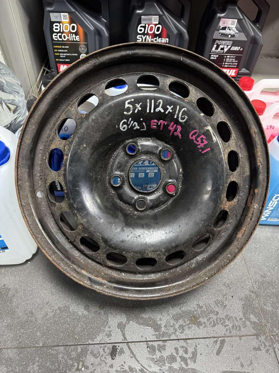 <p>Вітаю зацікавлених на авто розборці Чемпіон !!!<br />
 Предметом оголошення є Диск Металевий 5 112 R 15 6.5J Et52 Цо 57.1 Vw Audi Seat Skoda</p>
 
 <p>Ціна вказана за 1шт!<br />
 &nbsp;</p>
 
 <p>Детальні фото та інформація за телефоном 0973363743<br />
 Відправка по усій Україні за передоплатою на транспортні витрати<br />
 Більш детальні фото надсилаємо на вайбер<br />
 Запрошуємо до перегляду інших оголошень</p> — фото 1