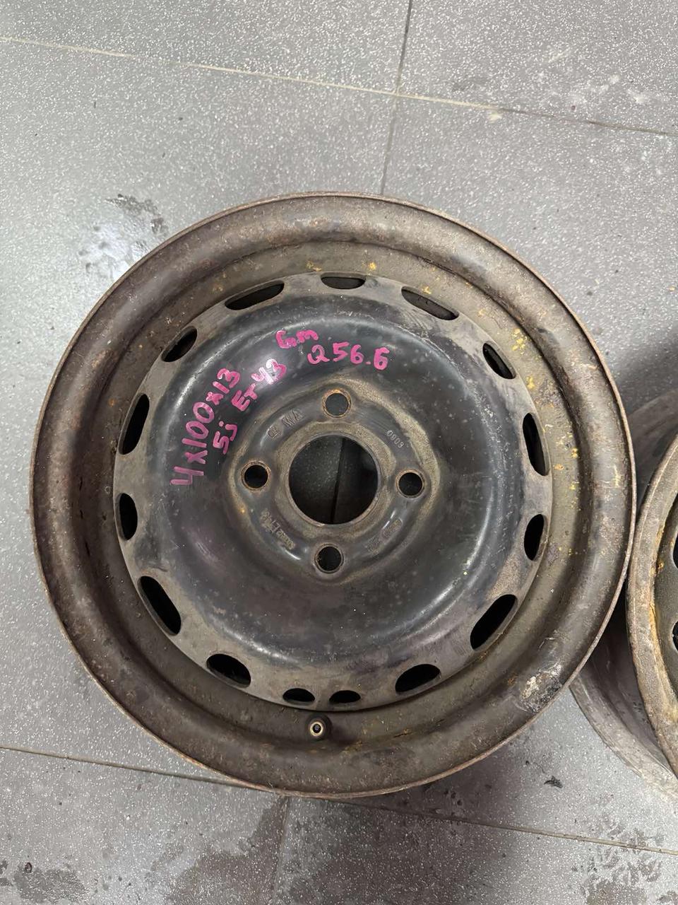 <p>Вітаю зацікавлених на авто розборці Чемпіон !!!<br />
 Предметом оголошення є Диск Металевий 4 100 R 13 5J Et43 Цо56.6 Gm Opel</p>
 
 <p>Ціна вказана за 1шт!<br />
 &nbsp;</p>
 
 <p>Детальні фото та інформація за телефоном 0973363743<br />
 Відправка по усій Україні за передоплатою на транспортні витрати<br />
 Більш детальні фото надсилаємо на вайбер<br />
 Запрошуємо до перегляду інших оголошень</p> — фото 3