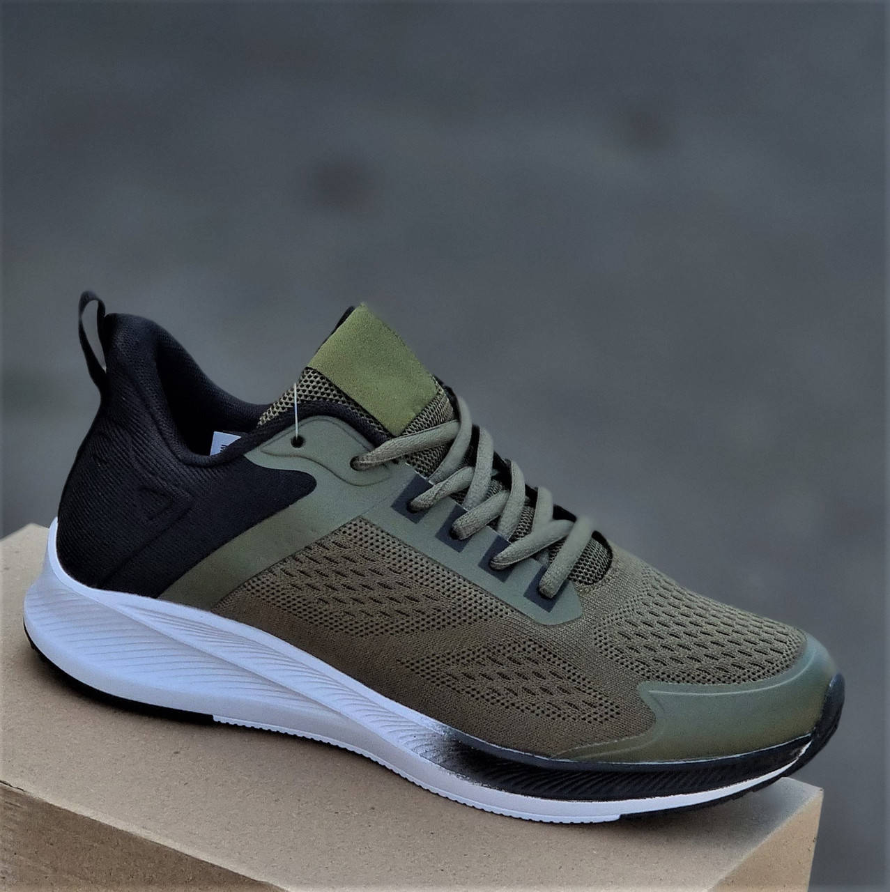 

Кроссовки мужские хаки тактические летние сетке олива. Кросівки чоловічі хакі тактичні літні (Код: 2079Спец)