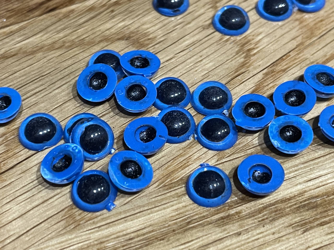 

Глазки №818 (0.8см)