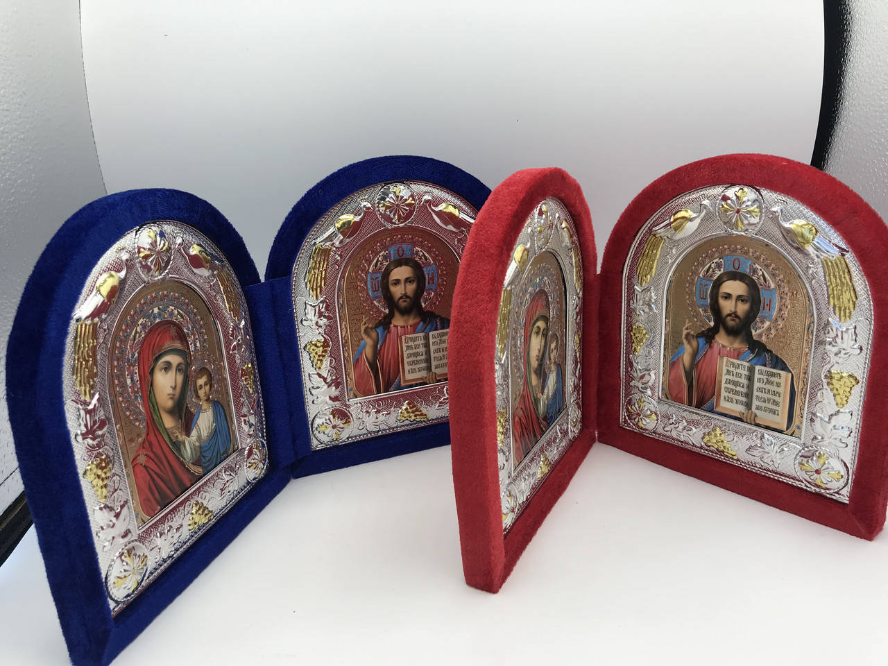 

Икона двойная, книжка в бархате