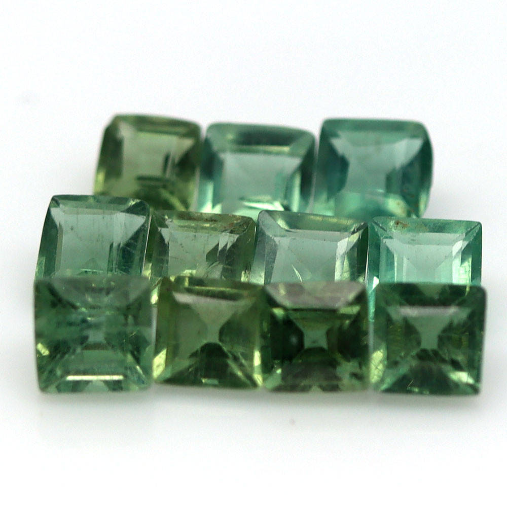 

Натуральный зеленый Апатит квадрат 4.0х4.0мм 0.32ct, Зелёный
