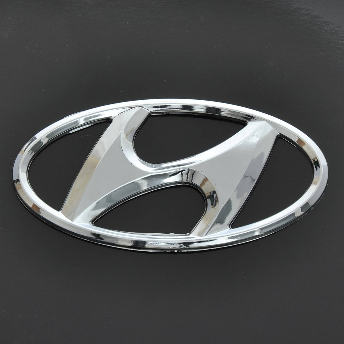 

Эмблема "Hyundai" 128х65мм Starlex/Getz перед/зад/скотч/большая (98-2005)