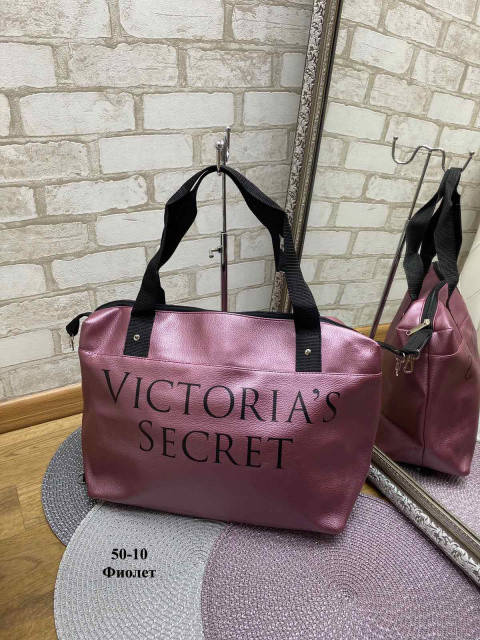 

Женская спортивная дорожная сумка Victoria's Secret цвет фиолет