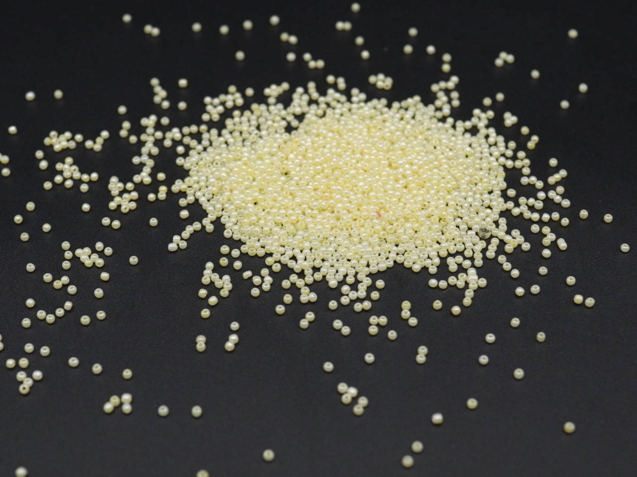 

Бисер круглый. №13/0. 1.9мм. 100г/уп. ААА