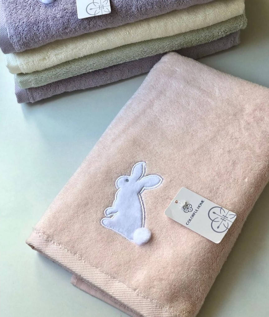 

Полотенце з декором