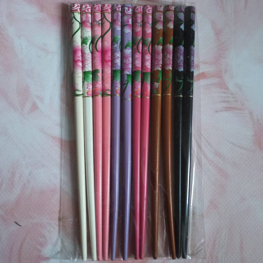 

Китайские палочки цветные с рисунком