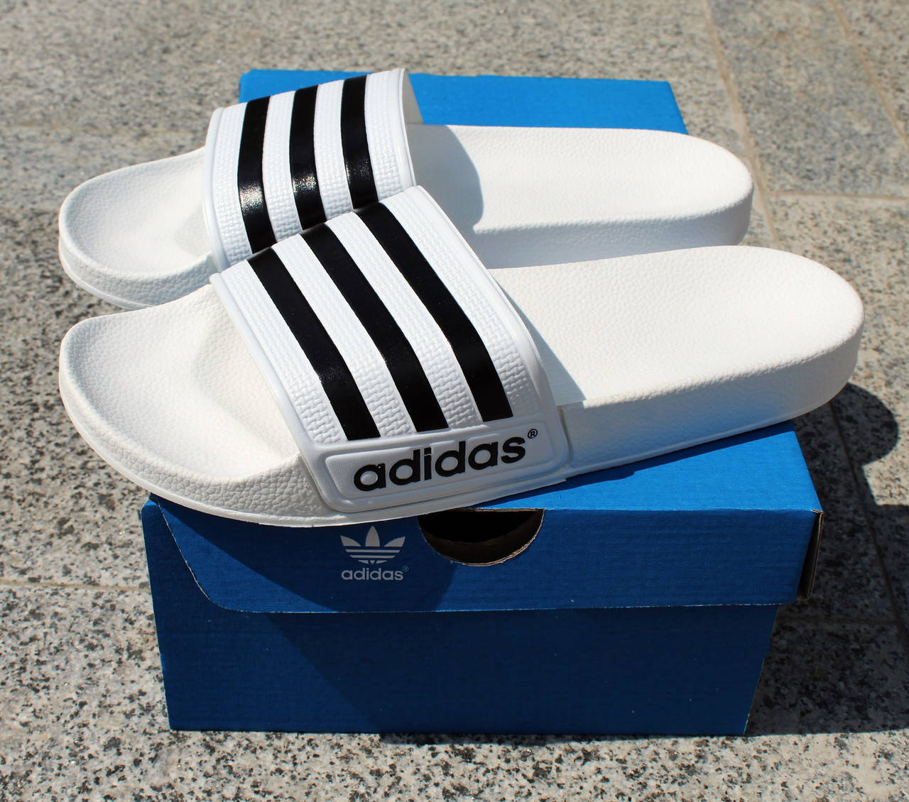 

Мужские Adidas сланцы тапочки шлепанцы 42 26.5 см, Белый