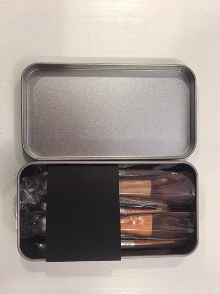 

Набор кистей MaxMar 7 шт. в металлическом футляре