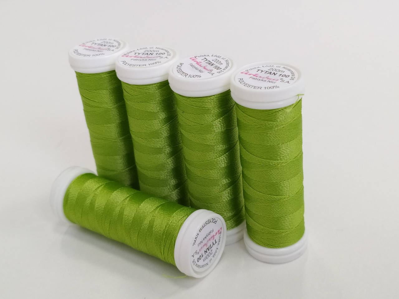 

Поліестрова нитка Tytan 100 / 5шт*200м (2707), Белый