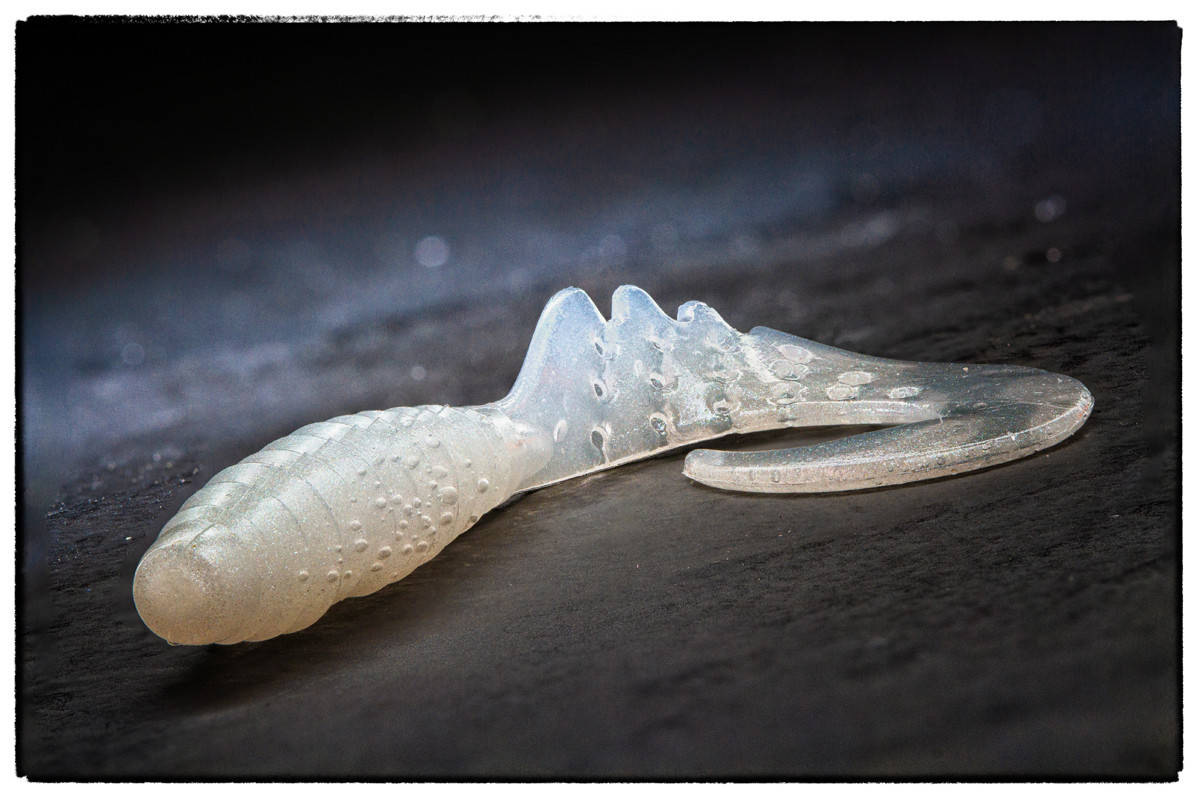 

Силиконовая приманка Fishup Fancy Grub 2.5" #081 Pearl