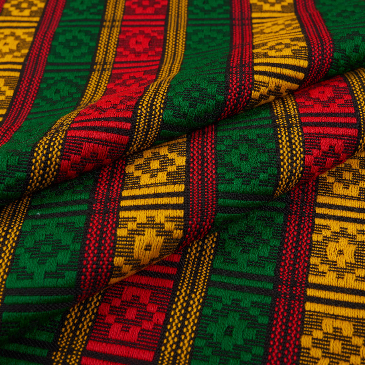 

Тканина на плахту, для декору Чернівчанка ТДК-67 1/1