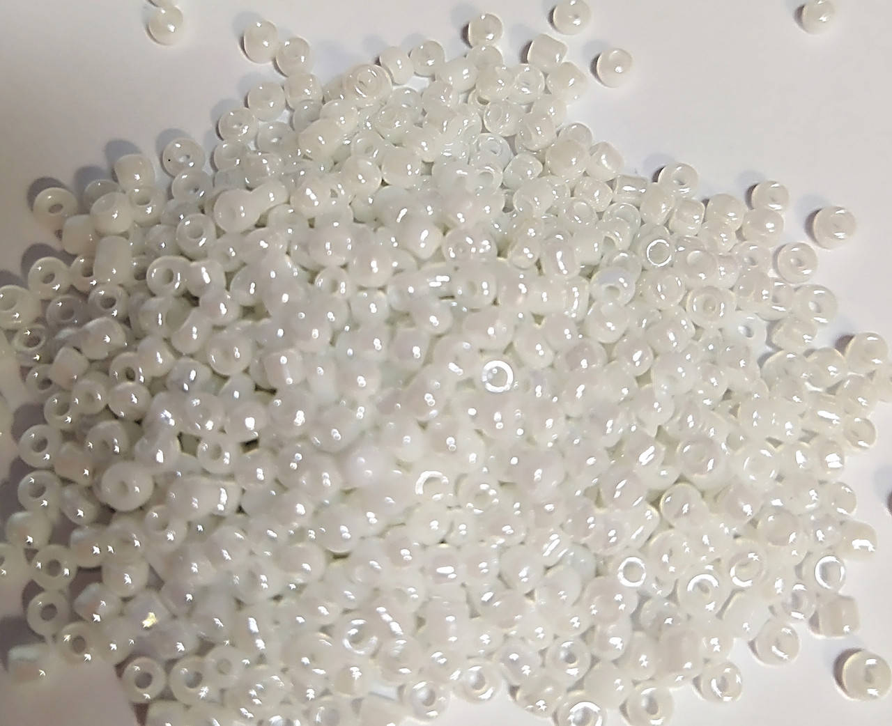 

Бисер мелкий Китай 50 грамм, цвет белый