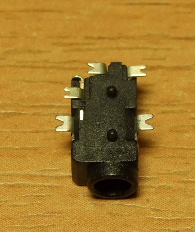 

J013 Разъем, гнездо питания 3,5 -0,7 mm
