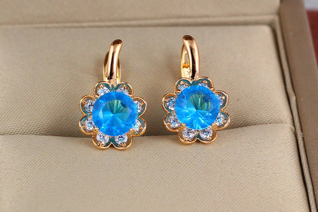 

Серьги Xuping Jewelry голубой пион 1.7 см золотистые