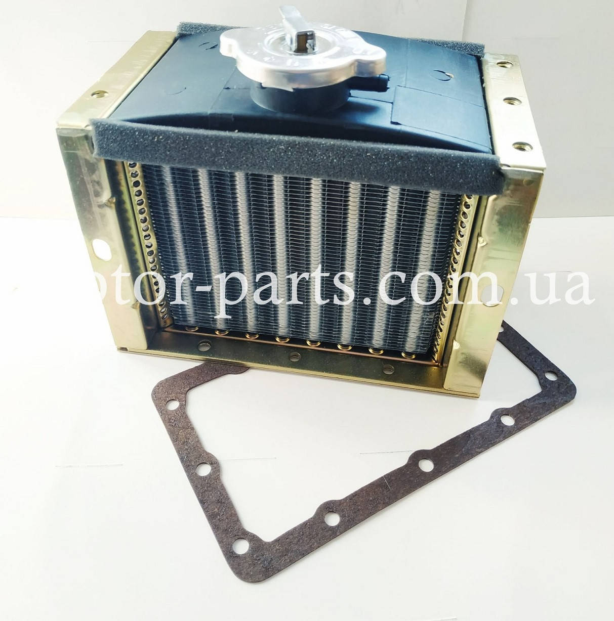 

Радиатор (R175 R180) + прокладка и крышка