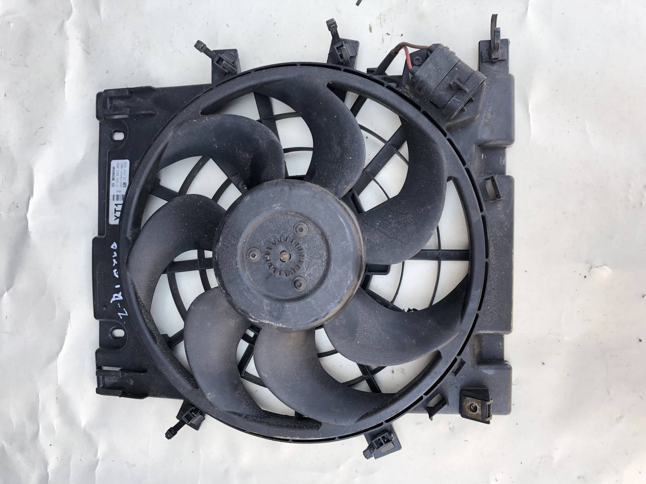 

Вентилятор кондиціонера Opel Astra H Zafira B 13132559 0130303960