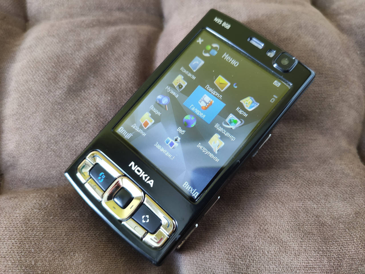 

Мобильный телефон Nokia N95 8 gb б.у оригинал черный хорошее состояние black