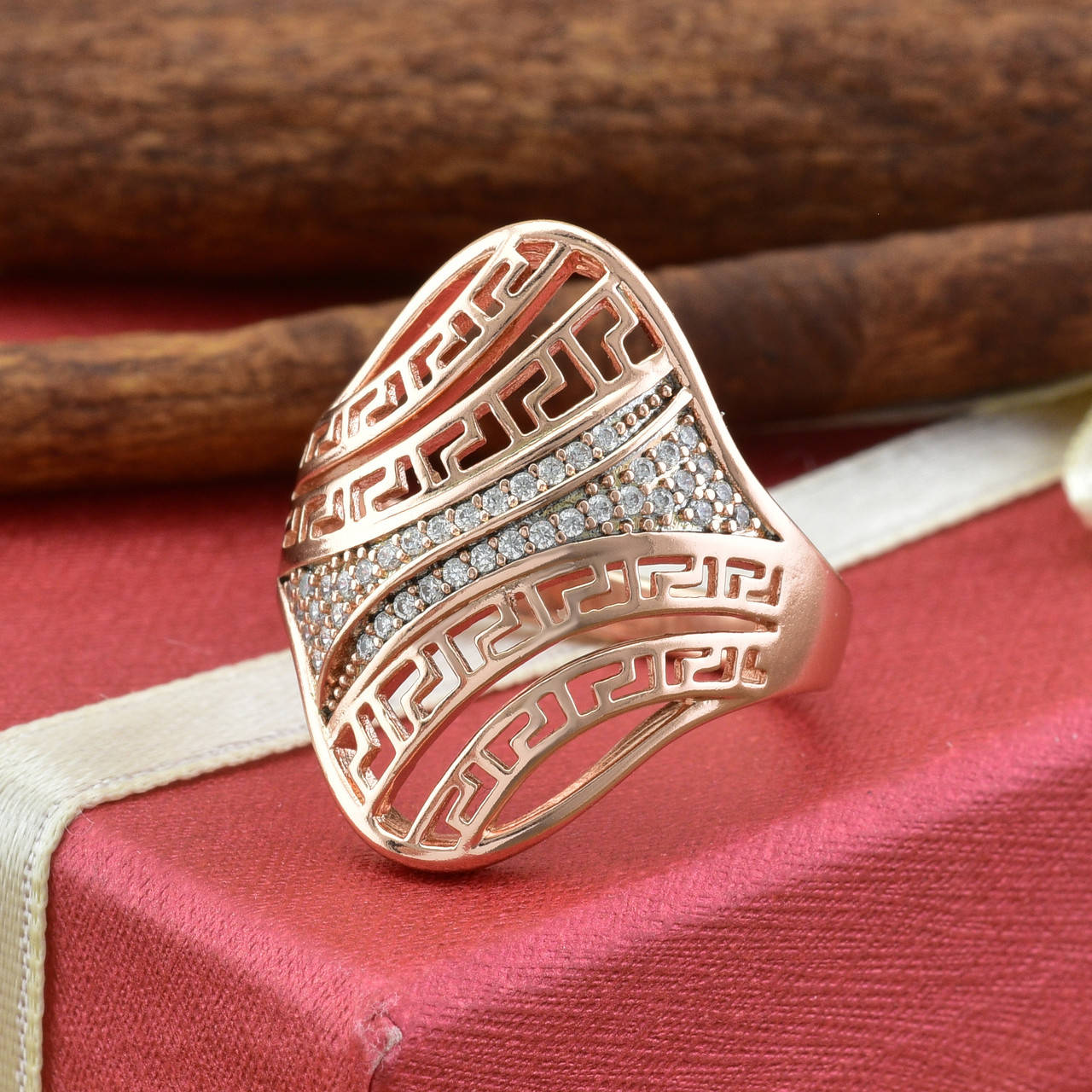 

Кольцо Xuping 15201 ширина 24 мм белые фианиты позолота РО размер 18