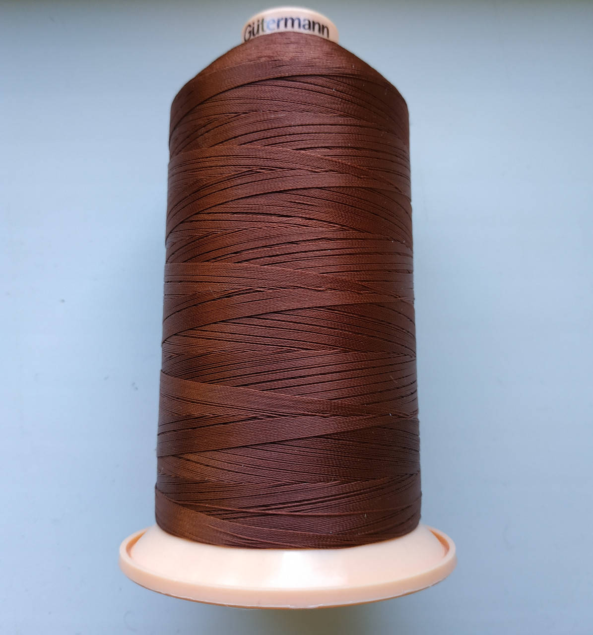 

Gutermann Tera №40. цвет 650 4000 м