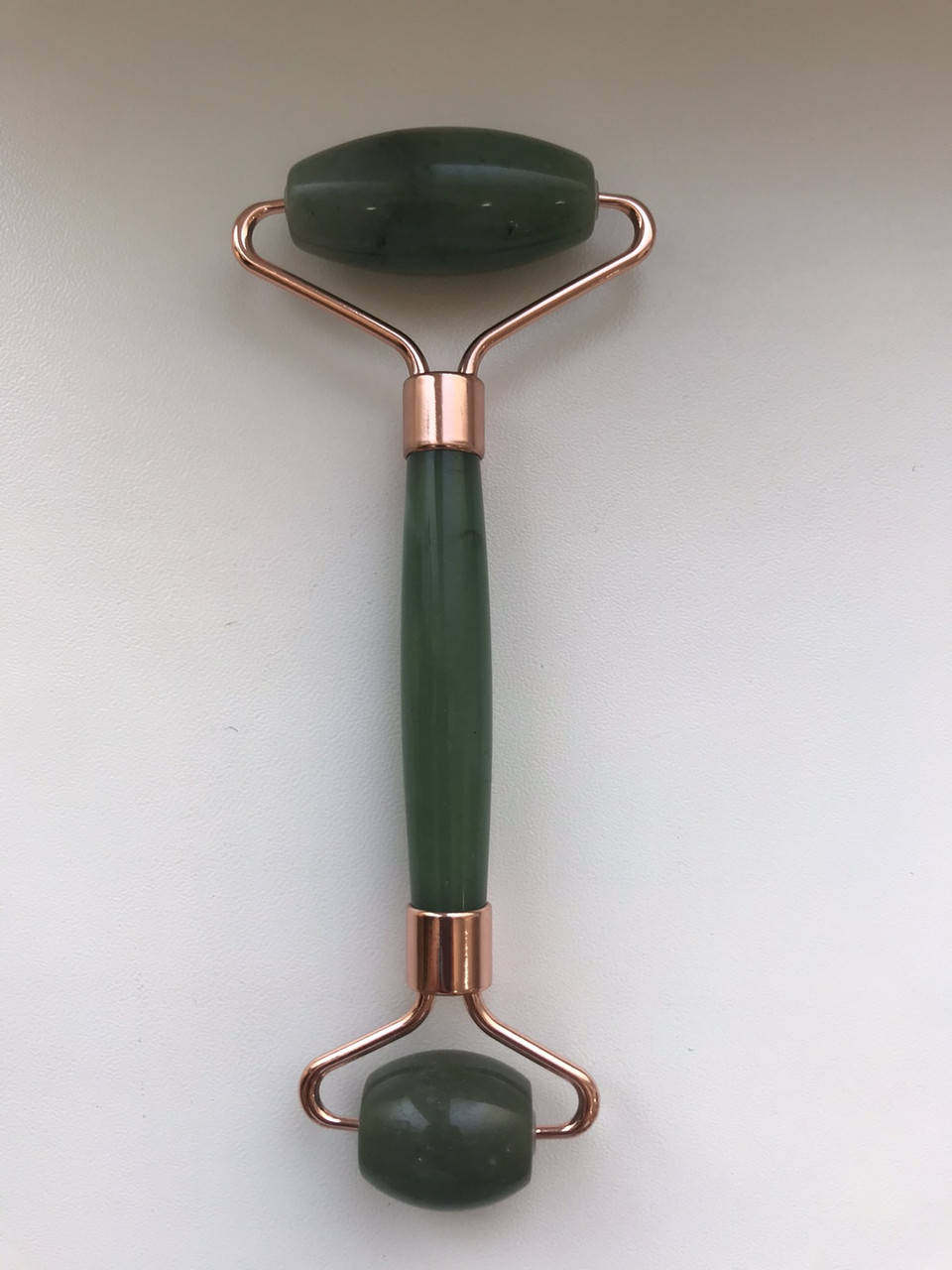 

УЦЕНКА!!! НЕФРИТОВЫЙ МАССАЖЕР РОЛЛЕР ДЛЯ ЛИЦА.