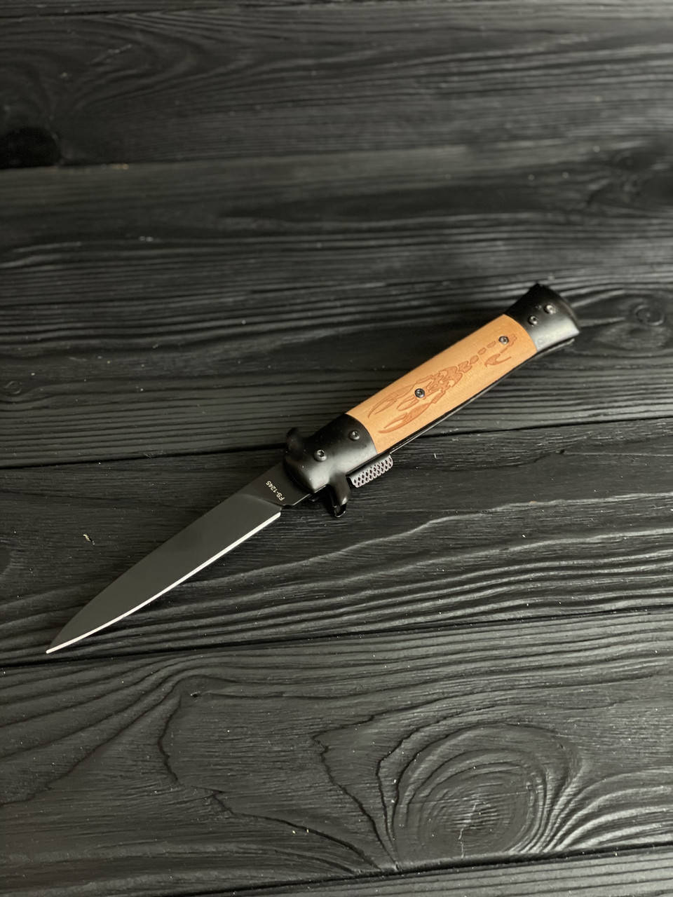 

Раскладной нож стилет