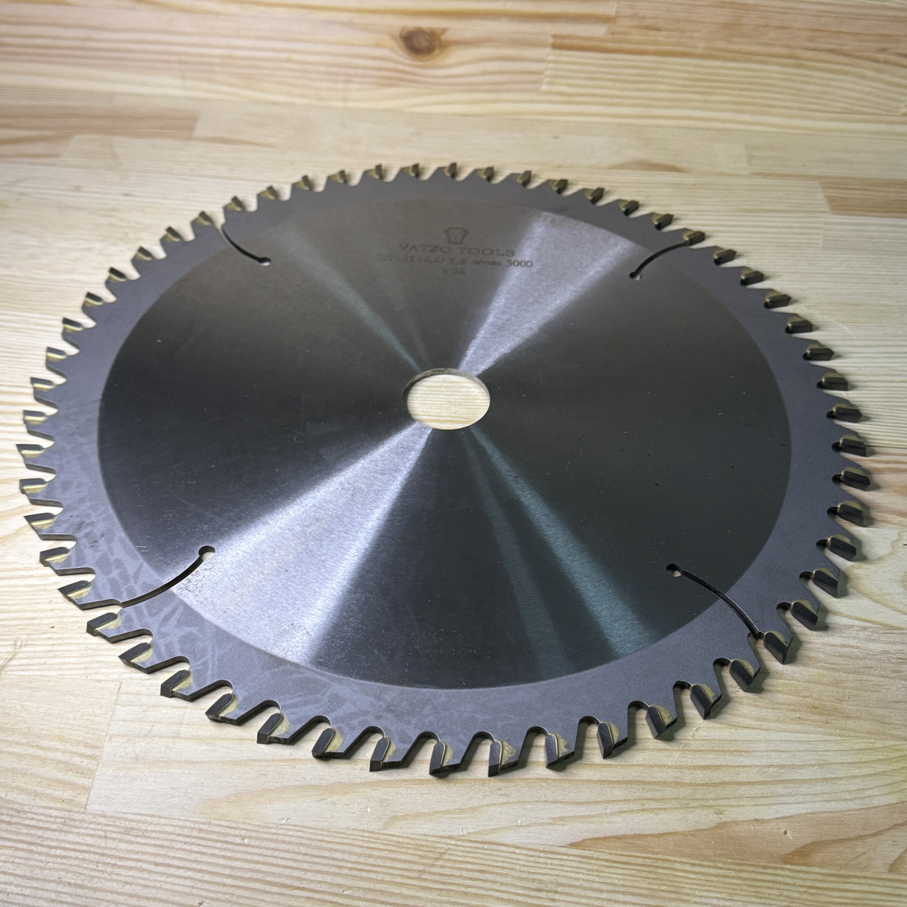 Пила дискова VATZO 180х32х18
