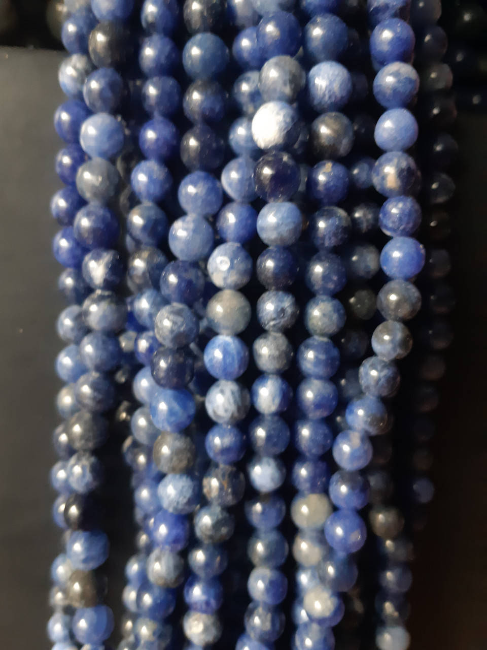 

Бусины на нитке Содалит гладкий шарик d-10мм(+-) L-37см