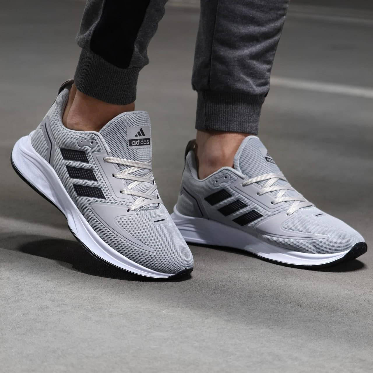 

Кроссовки Adidas мужские серые 41, Серый