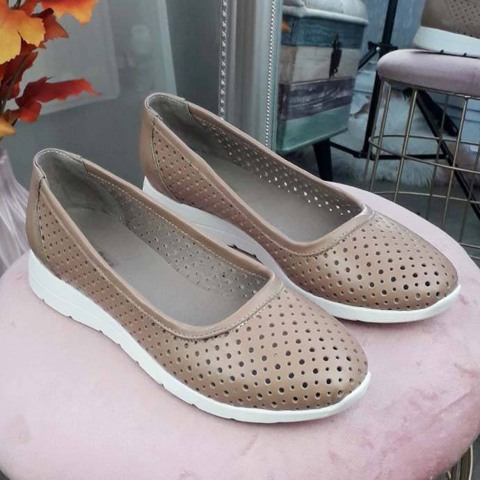 

Балетки спортивные женские со сквозной перфорацией, цвет латте