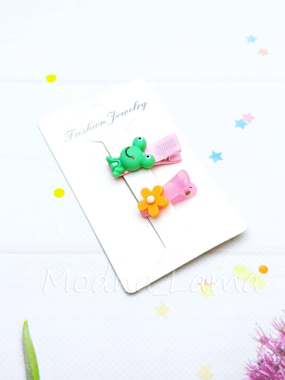 

Маленькие заколки для девочек Лягушка и оранжевый цветочек