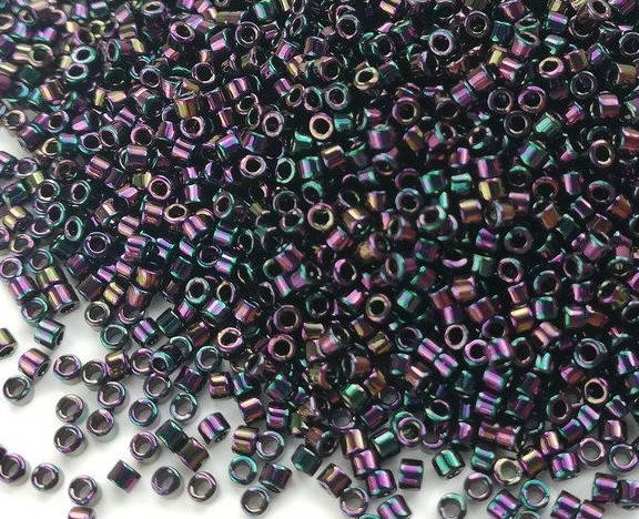 

Японський бісер Miyuki Delica 11/0 DB0004 - Purple Iris