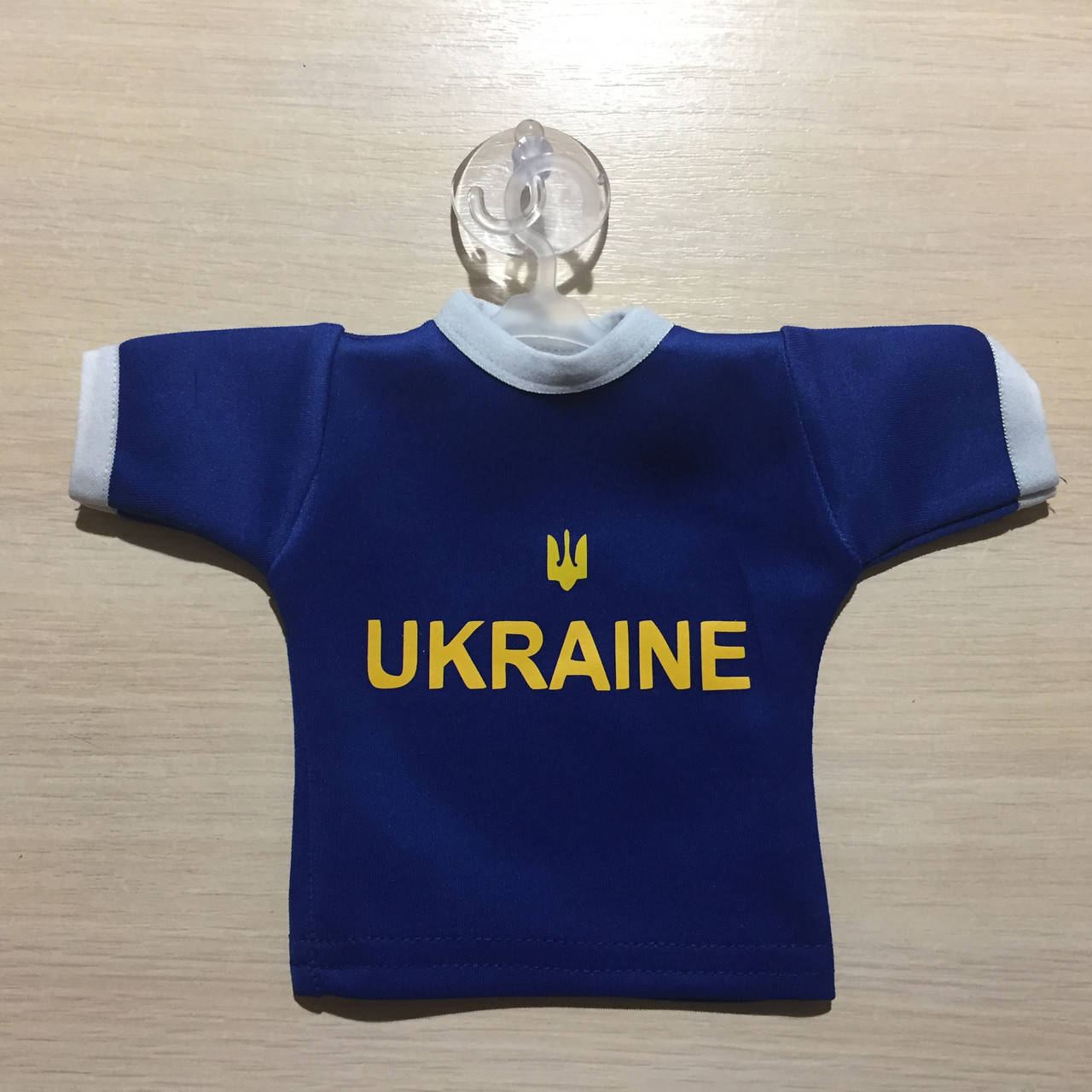 

Футболка вымпел УКРАИНА на присоске