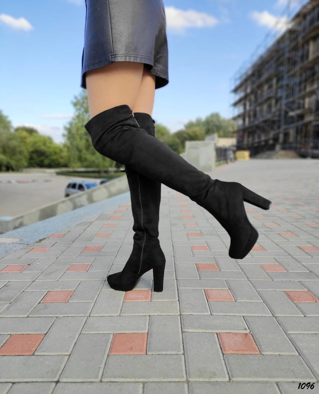 

Ботфорты на каблуку, Черный