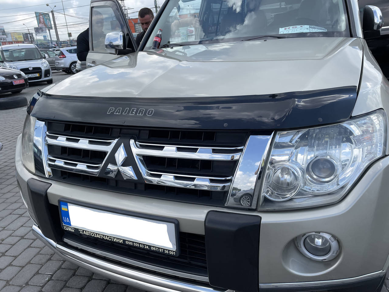 

Дефлектор капота, мухобойка Mitsubishi Pajero Wagon IV 2006-2020 VT-52